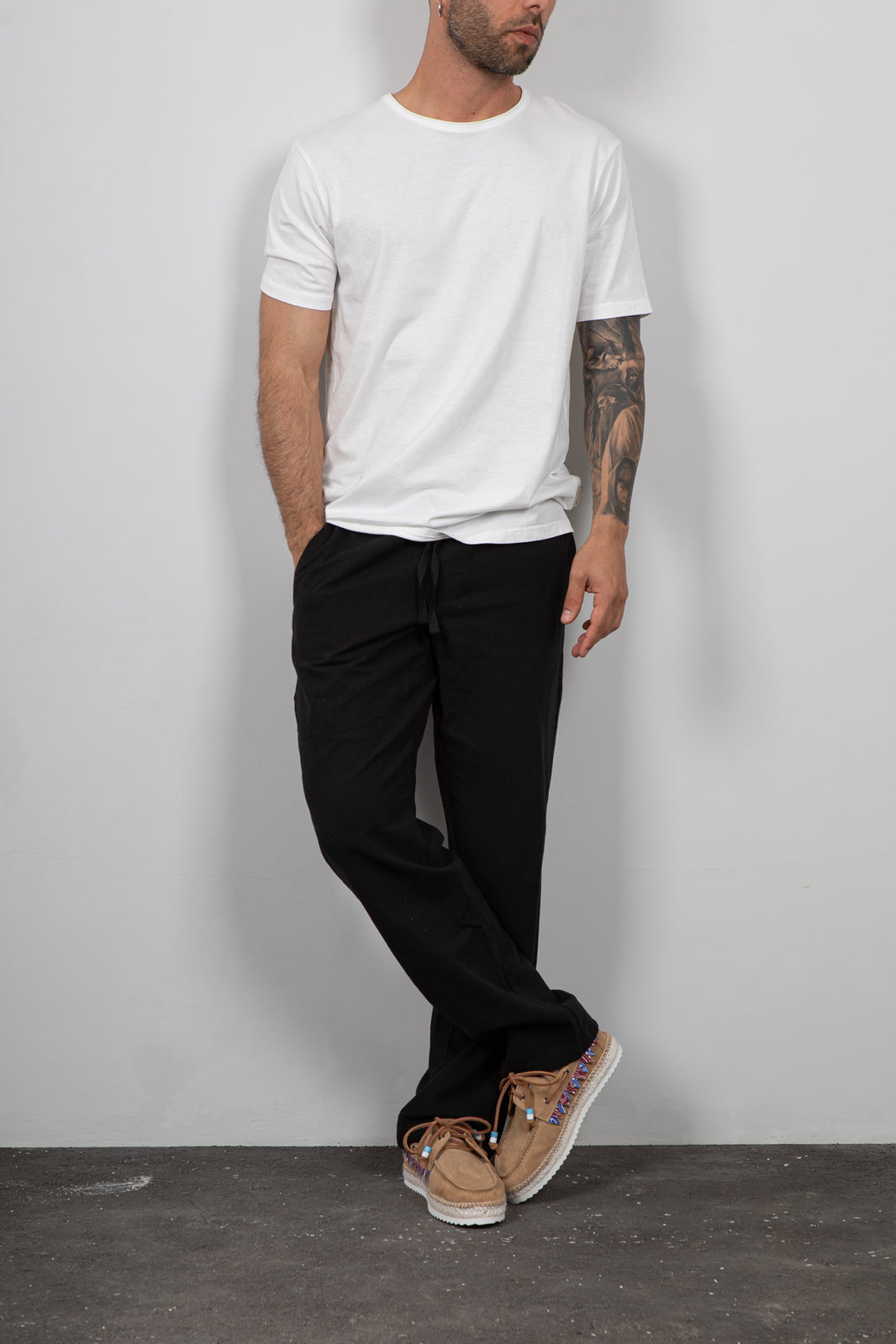 Pantaloni in lino WOODBIRD - 2416-202 BLACK