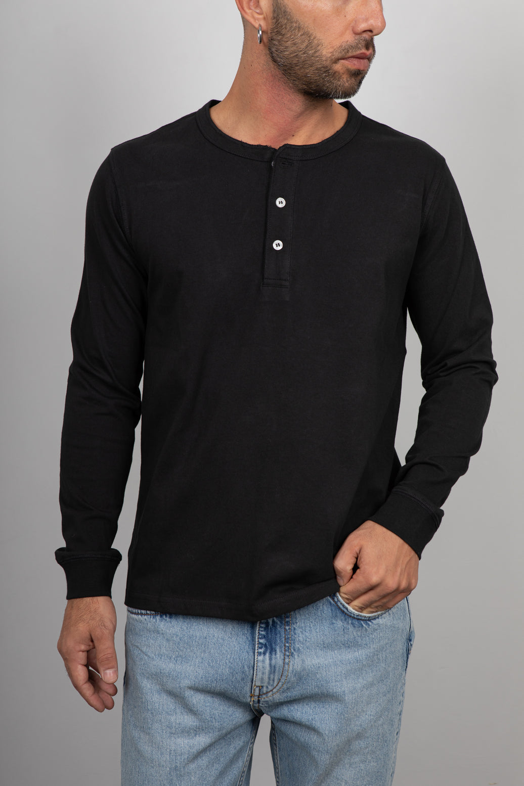 T-shirt serafino manica lunga LANDEK - NERO MSL02