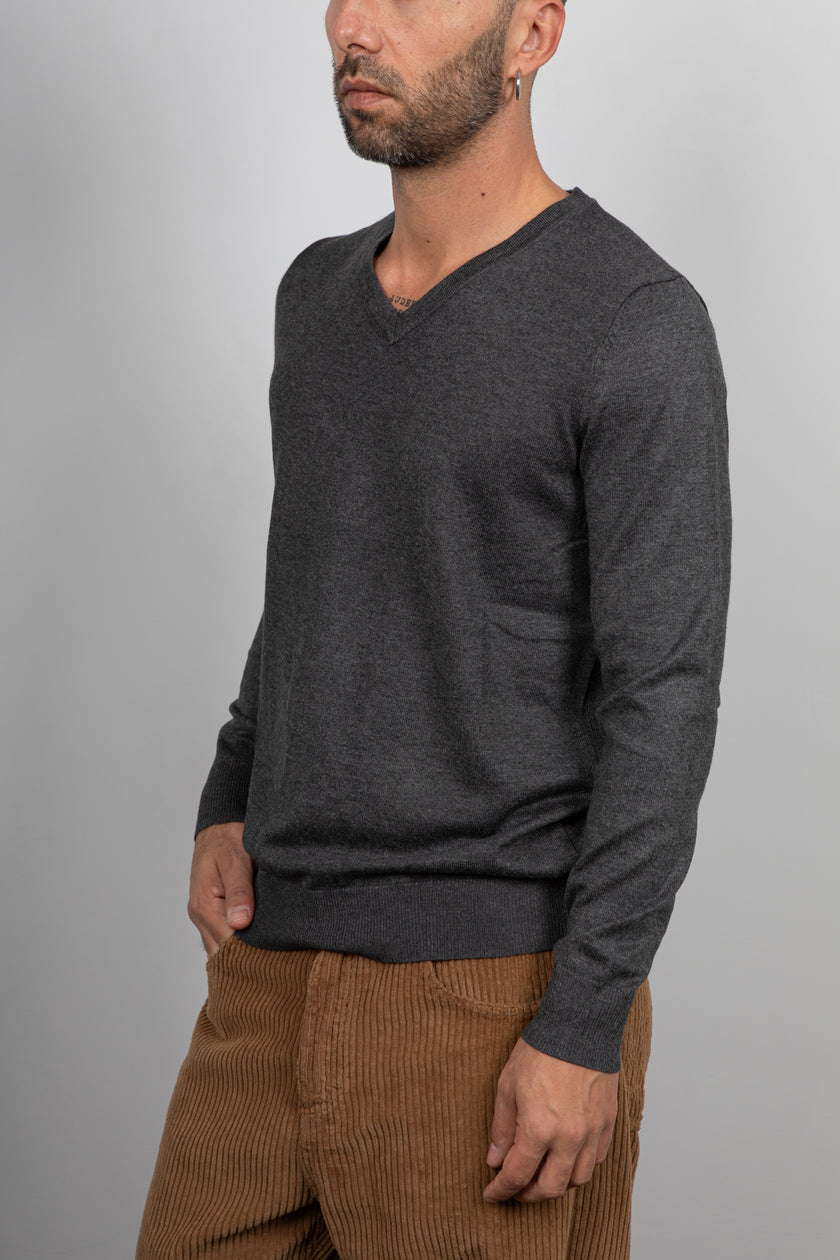 Maglione viscosa scollo a V LANDEK - GRIGIO L-357