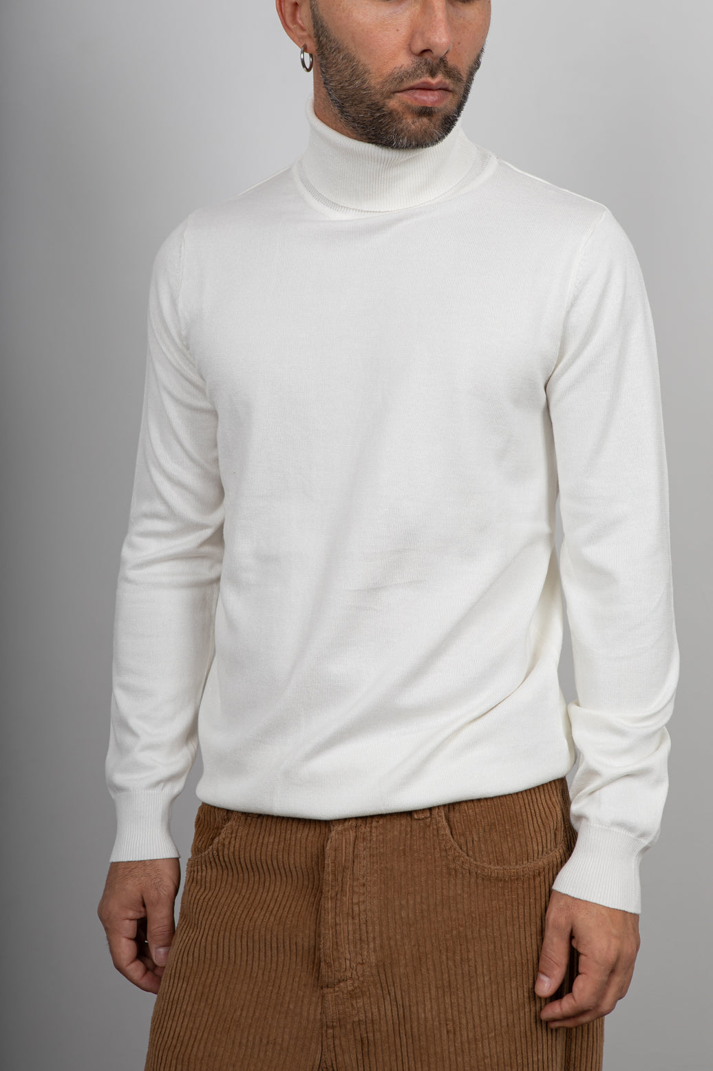 Maglione collo alto in viscosa LANDEK - PANNA L-208