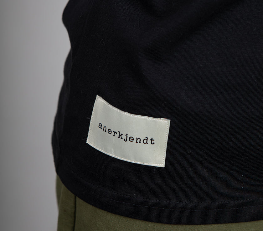 T-shirt ANERKJENDT - AKKIKKI CAVIAR