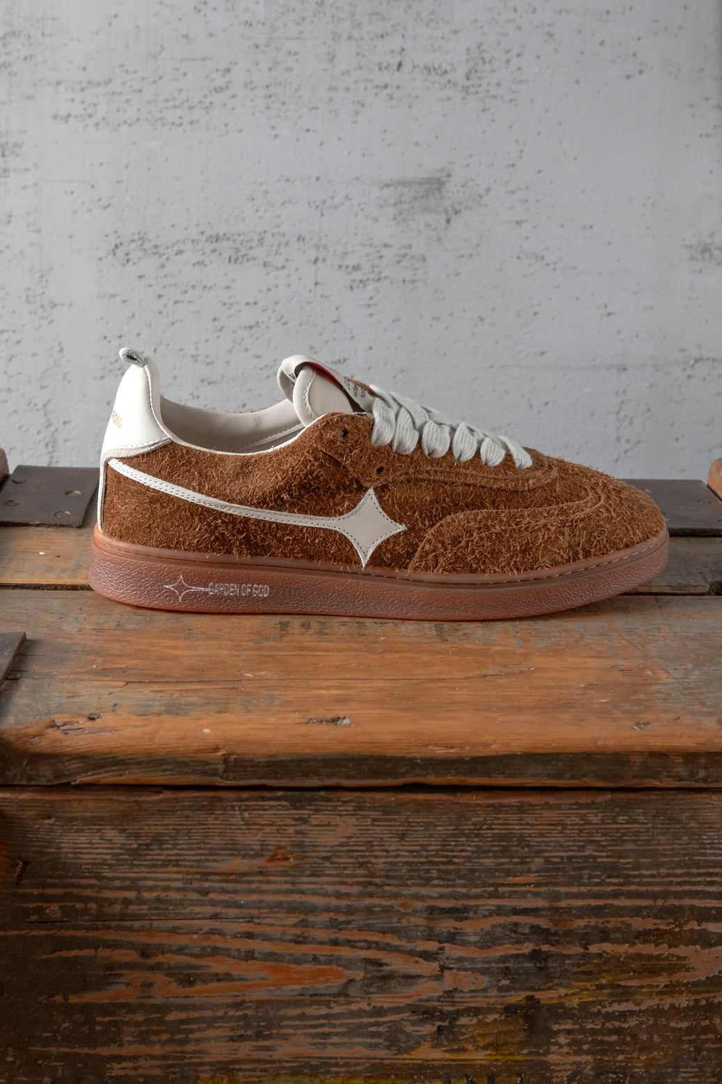 Garden of God EARTH - Hairy suede noce