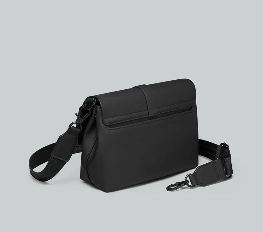 Pochette GASTON LUGA - SLASH CROSSBODY NERA